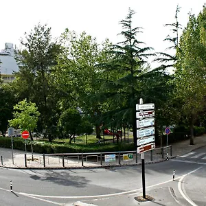 https://sintra-casa-da-portela.hotels-lisbon-portugal.com